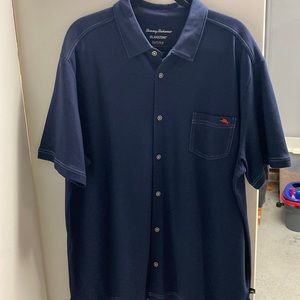 Tommy Bahama navy button down casual Mens short sleeve.Never worn only cleaned.